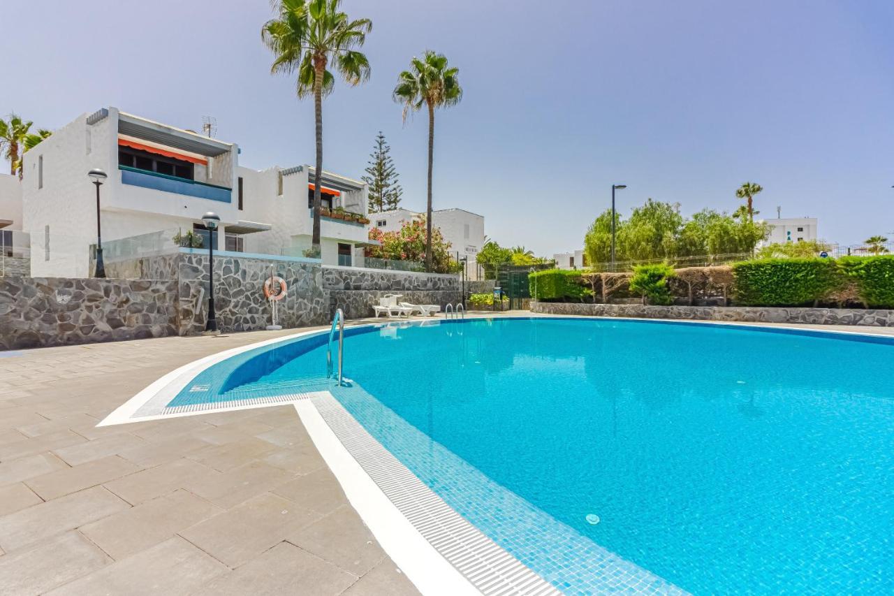 Apartment Apart America - 150 Meters From The Beach, Free Wi-Fi Arona  Kültér fotó